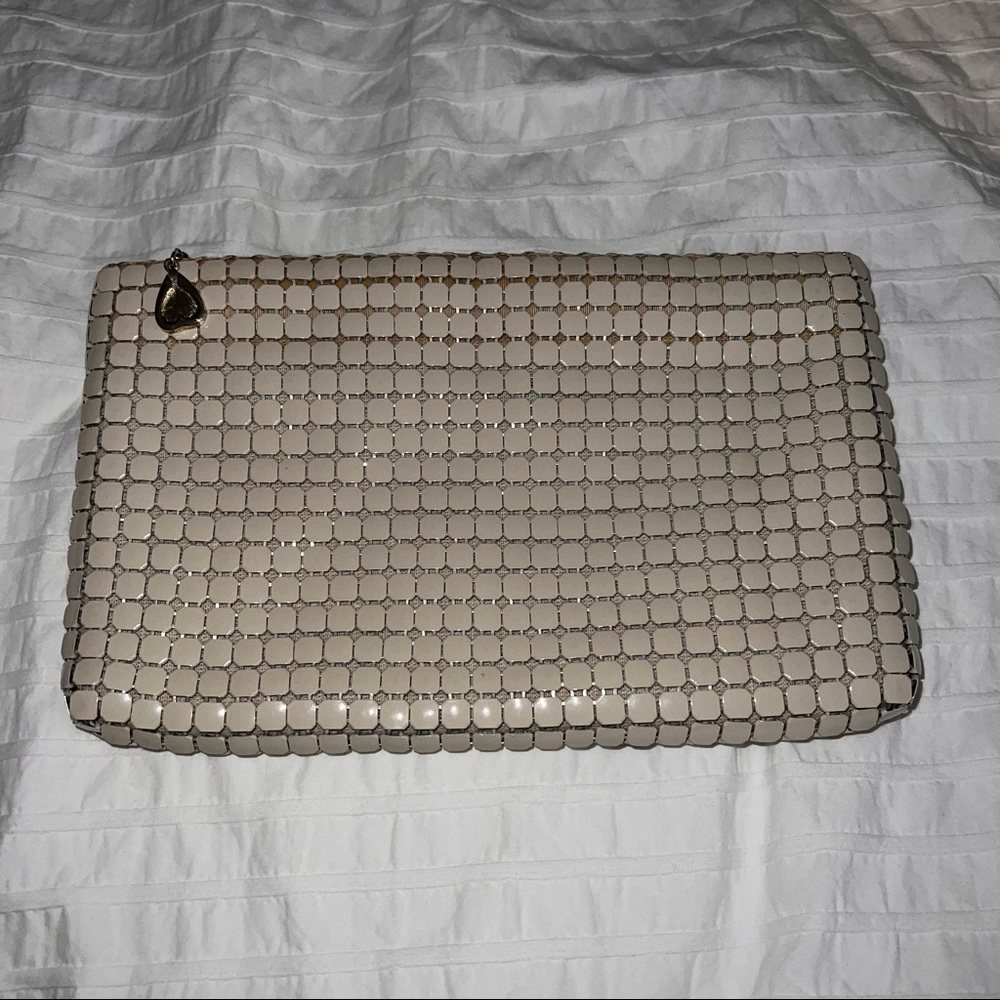Whiting & Davis Clutch